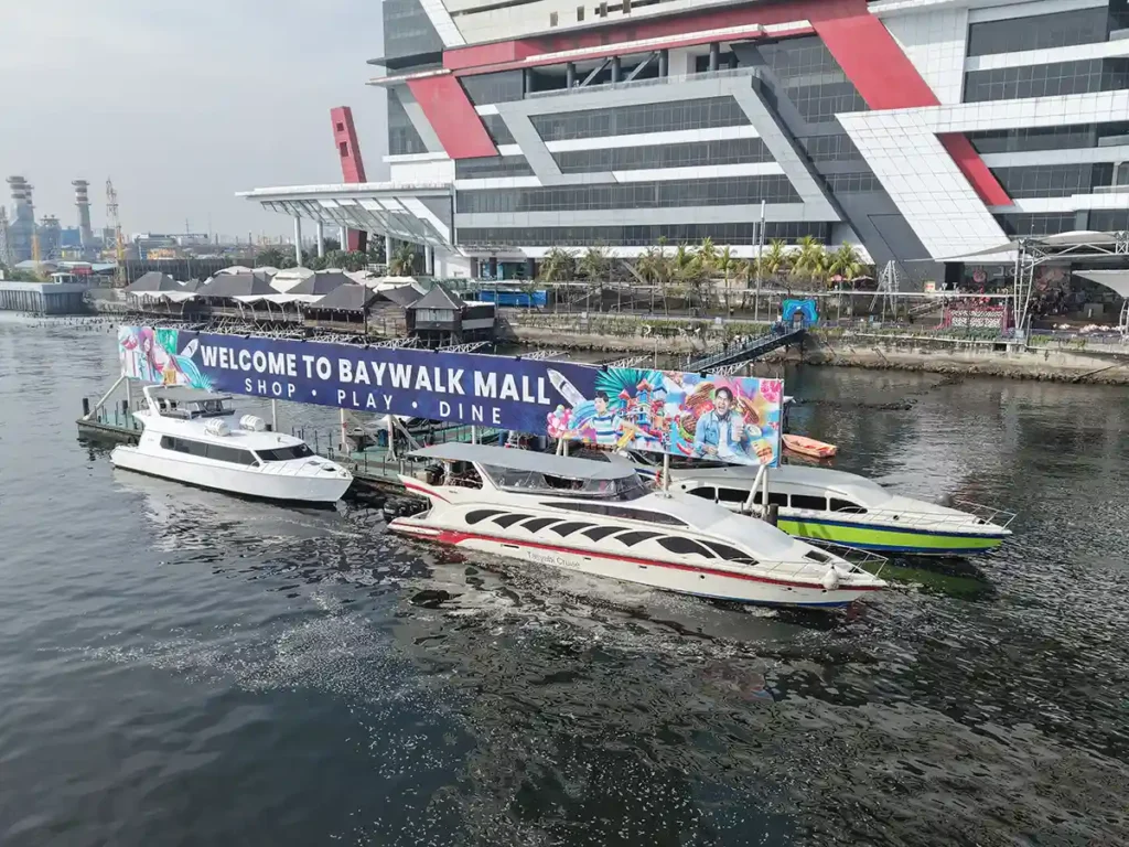 Dermaga Baywalk Mall kapal speedboat tujuan pulau pari