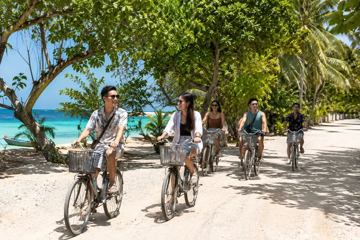 wisata bersepeda fasilitas tour open trip pulau pari Juli 2026